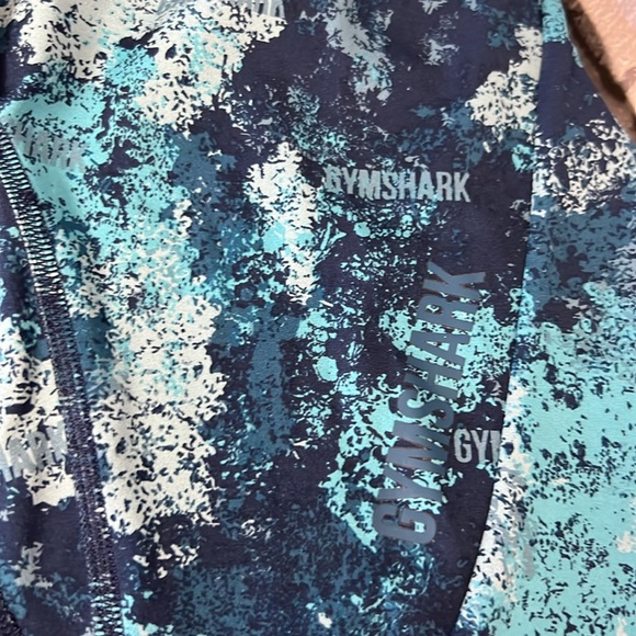 Gymshark‎ - Picture 8 of 9